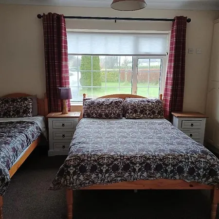 Holiday home Cloonboo With Tours Sleeps 12 *