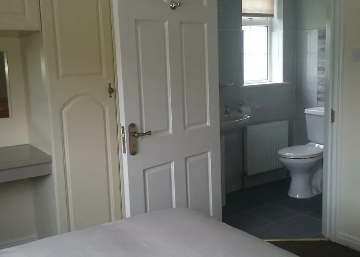 Cloonboo Lodge 9 Beds Sleeps 12 * 戈尔韦