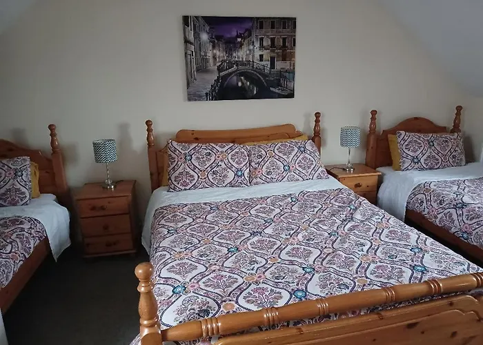 Cloonboo 9 Beds Sleeps 12 Prázdninový dům